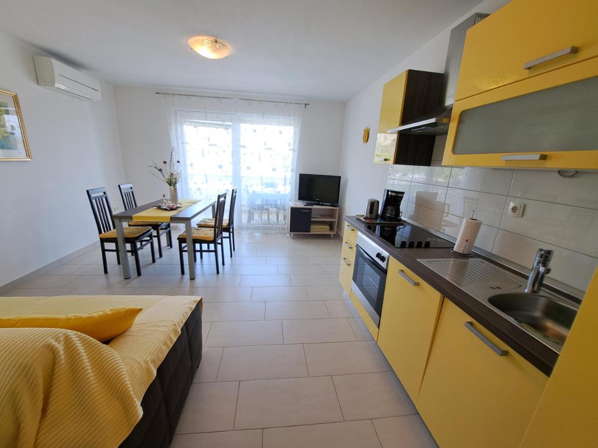 Apartments Fran I Baska  Ngoại thất bức ảnh
