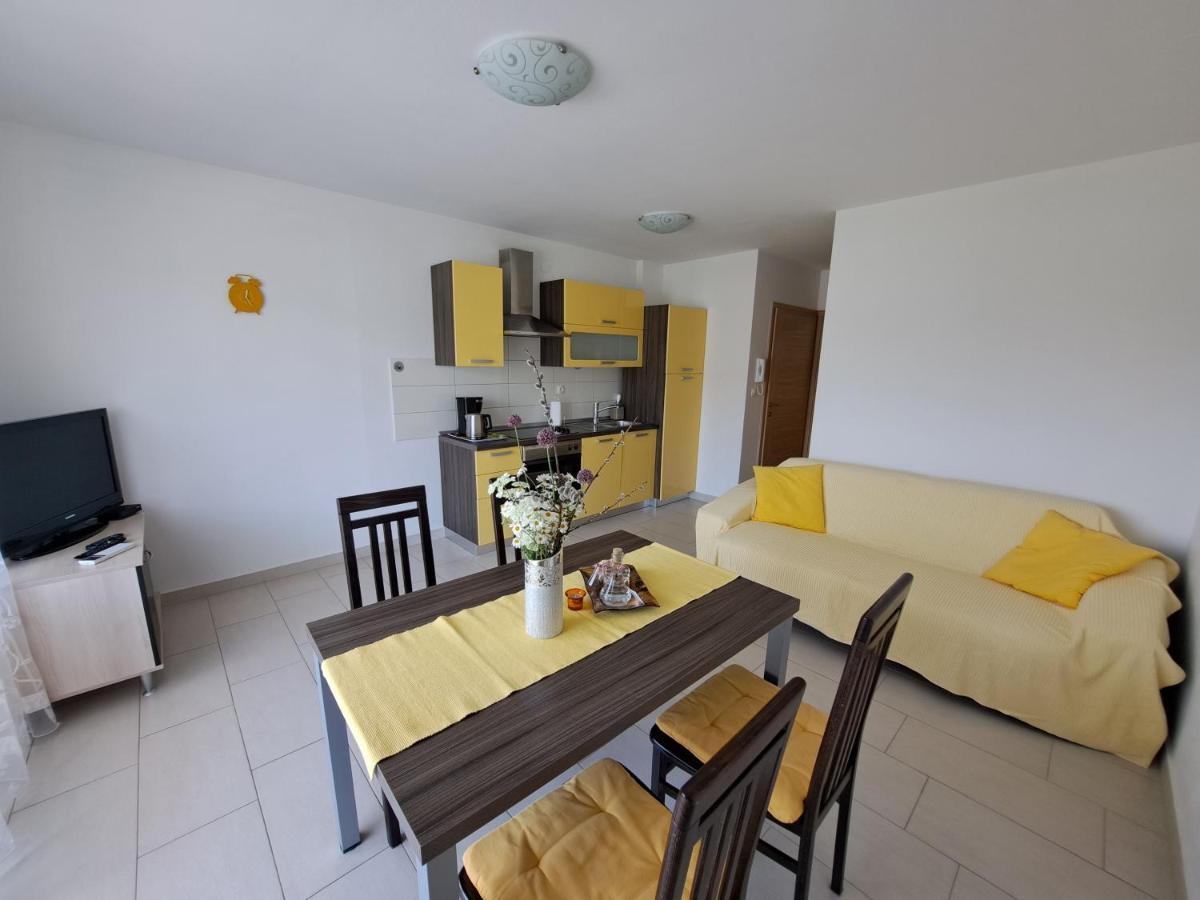 Apartments Fran I Baska  Ngoại thất bức ảnh